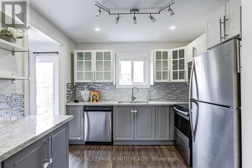 172 Radford Drive, Ajax, ON - Indoor Photo Showing Kitchen With Stainless Steel Kitchen With Upgraded Kitchen