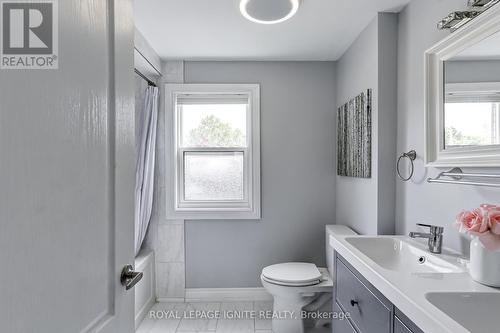172 Radford Drive, Ajax, ON - Indoor Photo Showing Bathroom