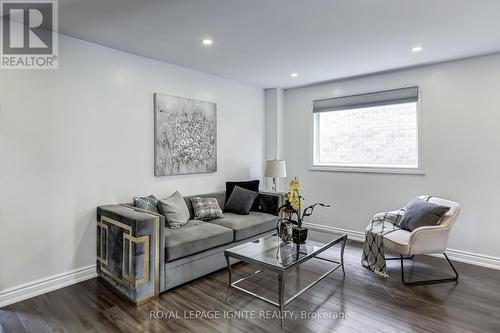 172 Radford Drive, Ajax, ON - Indoor Photo Showing Living Room