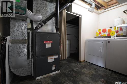 5 Souris Avenue, Redvers, SK - Indoor Photo Showing Laundry Room