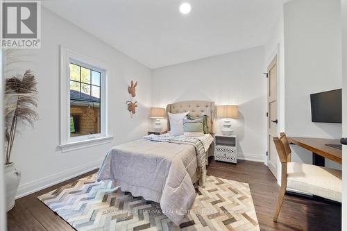 321 Guelph Line, Burlington, ON - Indoor Photo Showing Bedroom