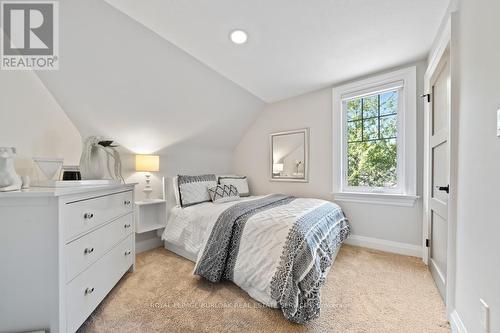 321 Guelph Line, Burlington, ON - Indoor Photo Showing Bedroom