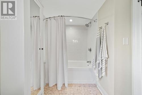 321 Guelph Line, Burlington, ON - Indoor Photo Showing Bathroom