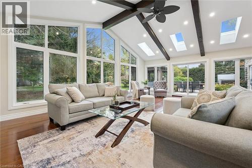 45 Sideroad 18, Fergus, ON - Indoor Photo Showing Living Room