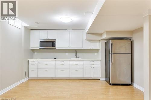 3137 Countess Crescent, Mississauga, ON - Indoor Photo Showing Kitchen
