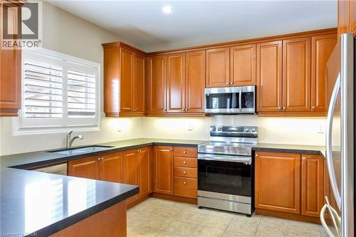 3137 Countess Crescent, Mississauga, ON - Indoor Photo Showing Kitchen