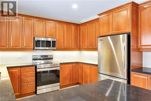 3137 Countess Crescent, Mississauga, ON - Indoor Photo Showing Kitchen With Stainless Steel Kitchen