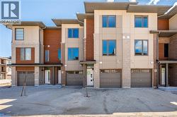 11 WINTERS Crescent  Collingwood, ON L9Y 5T1