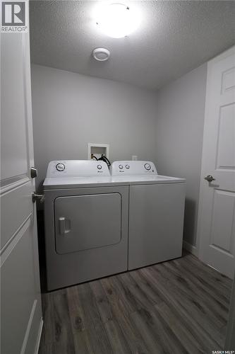 3-4 75 And 85 Atlantic Avenue, Kerrobert, SK - Indoor Photo Showing Laundry Room