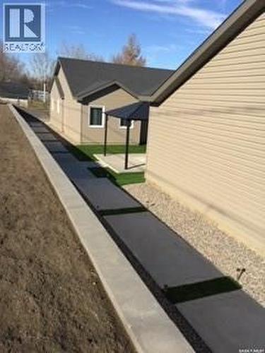 3-4 75 And 85 Atlantic Avenue, Kerrobert, SK - Outdoor