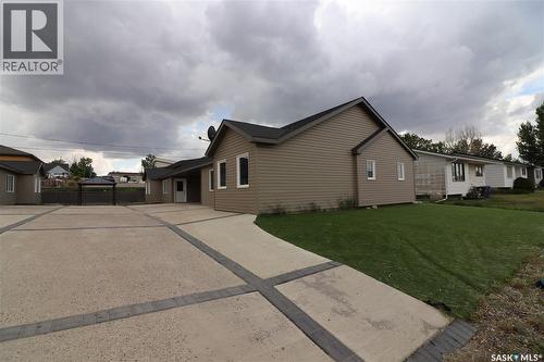 1-2 55 And 65 Atlantic Avenue, Kerrobert, SK - Outdoor