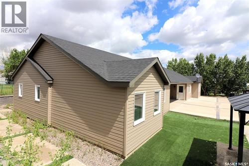 1-2 55 And 65 Atlantic Avenue, Kerrobert, SK - Outdoor
