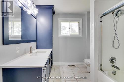 1761 Daleview Crescent, Cambridge, ON - Indoor Photo Showing Bathroom