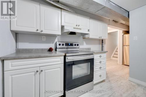 1761 Daleview Crescent, Cambridge, ON - Indoor Photo Showing Kitchen