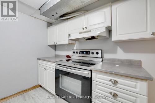1761 Daleview Crescent, Cambridge, ON - Indoor Photo Showing Kitchen