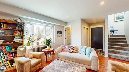 1-323 Banks Street, Kimberley, BC - Indoor Photo Showing Living Room
