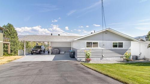 6335 Topham Place  Peachland, BC V0H 1X0