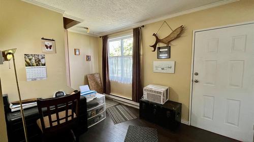 302 6Th Avenue, Nakusp, BC - Indoor