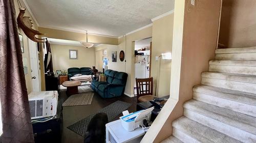 302 6Th Avenue, Nakusp, BC - Indoor Photo Showing Other Room