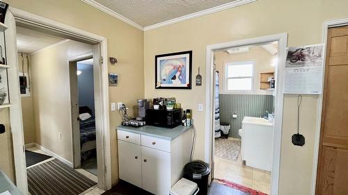 302 6Th Avenue, Nakusp, BC - Indoor Photo Showing Other Room