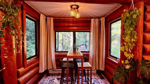 785 Beech Road, Nakusp, BC - Indoor