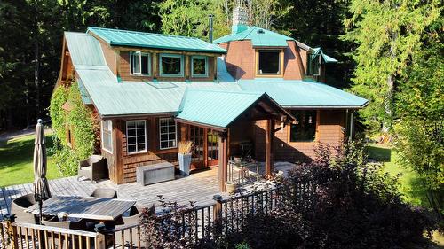 785 Beech Road, Nakusp, BC - Outdoor With Deck Patio Veranda
