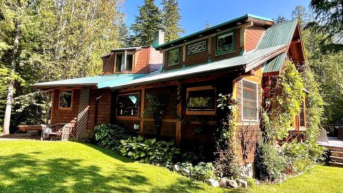 785 Beech Road, Nakusp, BC - Outdoor