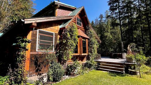785 Beech Road, Nakusp, BC - Outdoor