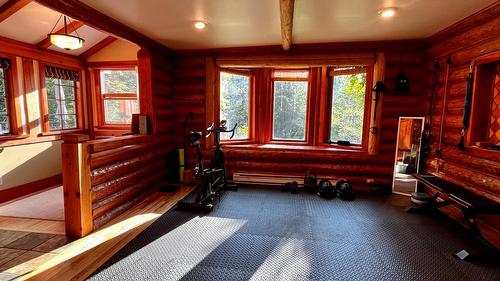 785 Beech Road, Nakusp, BC - Indoor