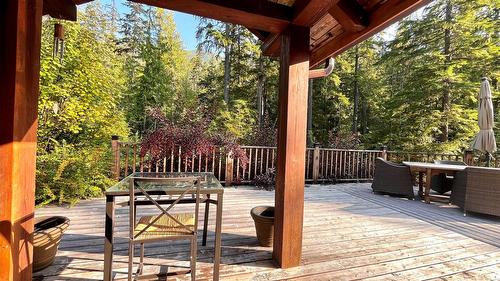 785 Beech Road, Nakusp, BC - Outdoor With Deck Patio Veranda