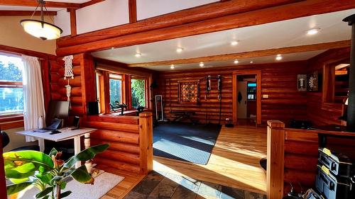785 Beech Road, Nakusp, BC - Indoor