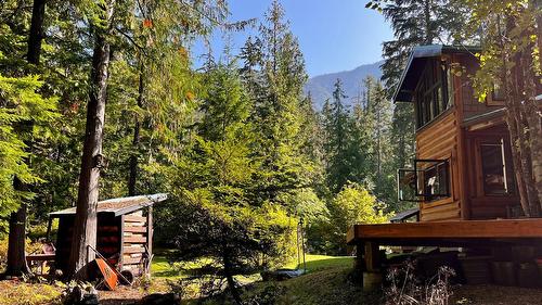 785 Beech Road, Nakusp, BC - Outdoor