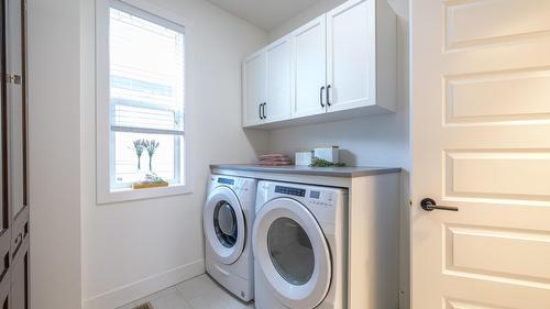 159-200 Grand Boulevard, Kamloops, BC - Indoor Photo Showing Laundry Room