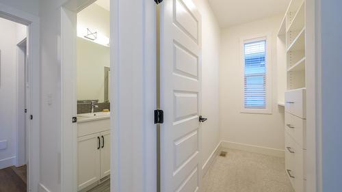 159-200 Grand Boulevard, Kamloops, BC - Indoor Photo Showing Other Room