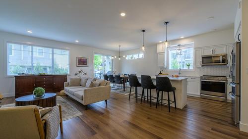 159-200 Grand Boulevard, Kamloops, BC - Indoor