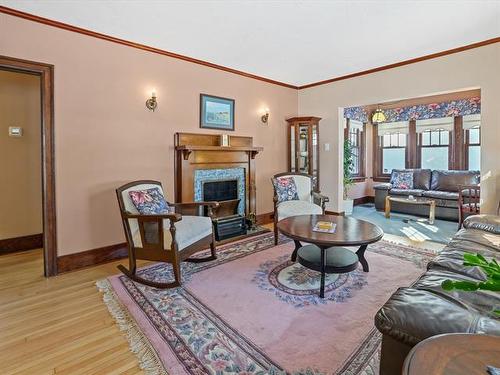 51 Cunnington Ave, Winnipeg, MB 