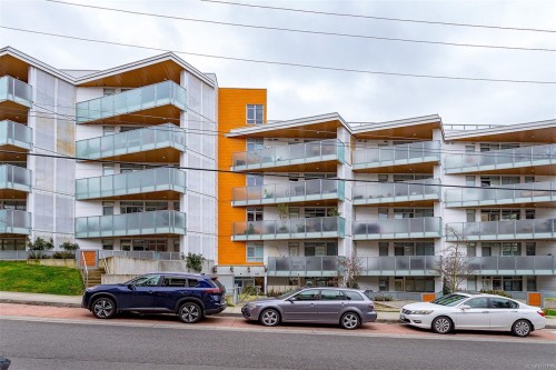 209-881 Short St  Saanich, BC V8P 2L3