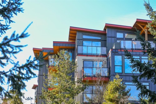 344-2300 Mansfield Dr  Courtenay, BC V9N 3S3