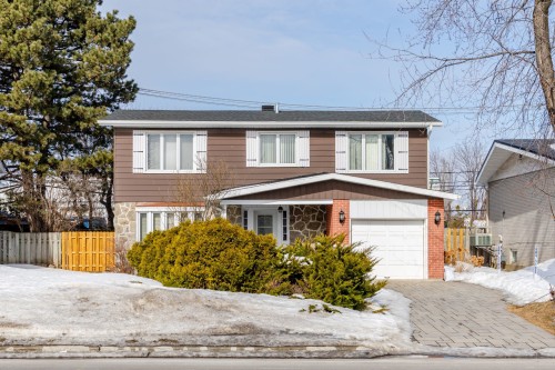 22 Rue Sunnydale  Dollard-Des-Ormeaux, QC H9B 1E2