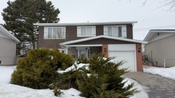 22 Rue Sunnydale  Dollard-Des-Ormeaux, QC H9B 1E2
