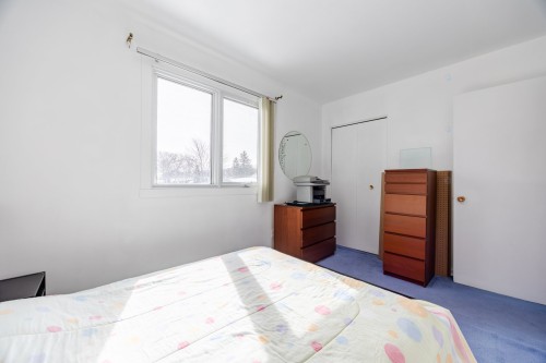 Chambre à coucher - 22 Rue Sunnydale, Dollard-Des-Ormeaux, QC - Indoor Photo Showing Bedroom
