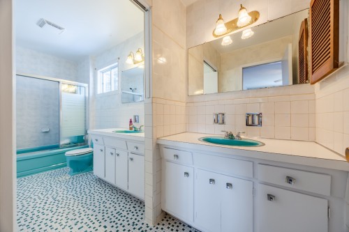 Salle de bains - 22 Rue Sunnydale, Dollard-Des-Ormeaux, QC - Indoor Photo Showing Bathroom