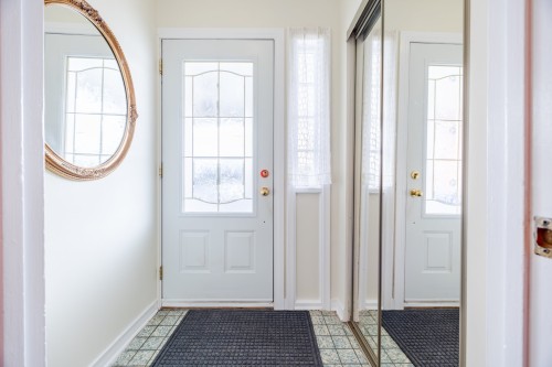 Hall d'entrée/Vestibule - 22 Rue Sunnydale, Dollard-Des-Ormeaux, QC - Indoor Photo Showing Other Room