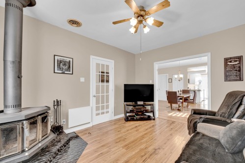 Salon - 261 Rue Chartrand, Saint-Jérôme, QC - Indoor Photo Showing Living Room