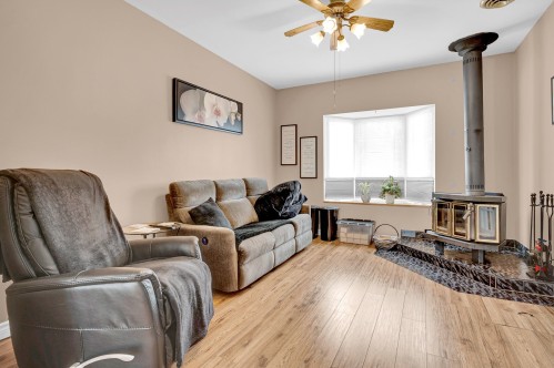 Salon - 261 Rue Chartrand, Saint-Jérôme, QC - Indoor Photo Showing Living Room