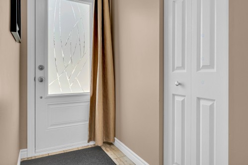 Hall d'entrée/Vestibule - 261 Rue Chartrand, Saint-Jérôme, QC - Indoor Photo Showing Other Room