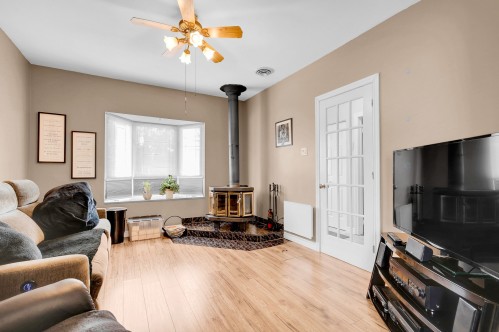 Salon - 261 Rue Chartrand, Saint-Jérôme, QC - Indoor Photo Showing Living Room
