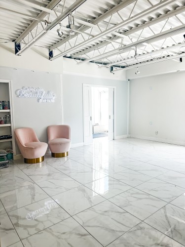 Commerce - 1795 Rue De Salaberry, Montréal (Ahuntsic-Cartierville), QC - Indoor Photo Showing Other Room