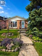 70 ATHENIA Drive  Stoney Creek, ON L8J 1S8
