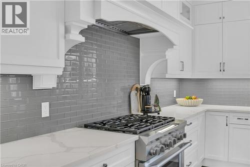 908 Fall Harvest Court, Kitchener, ON - Indoor Photo Showing Kitchen With Upgraded Kitchen